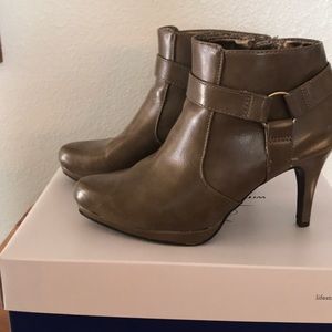 lifestride velocity booties